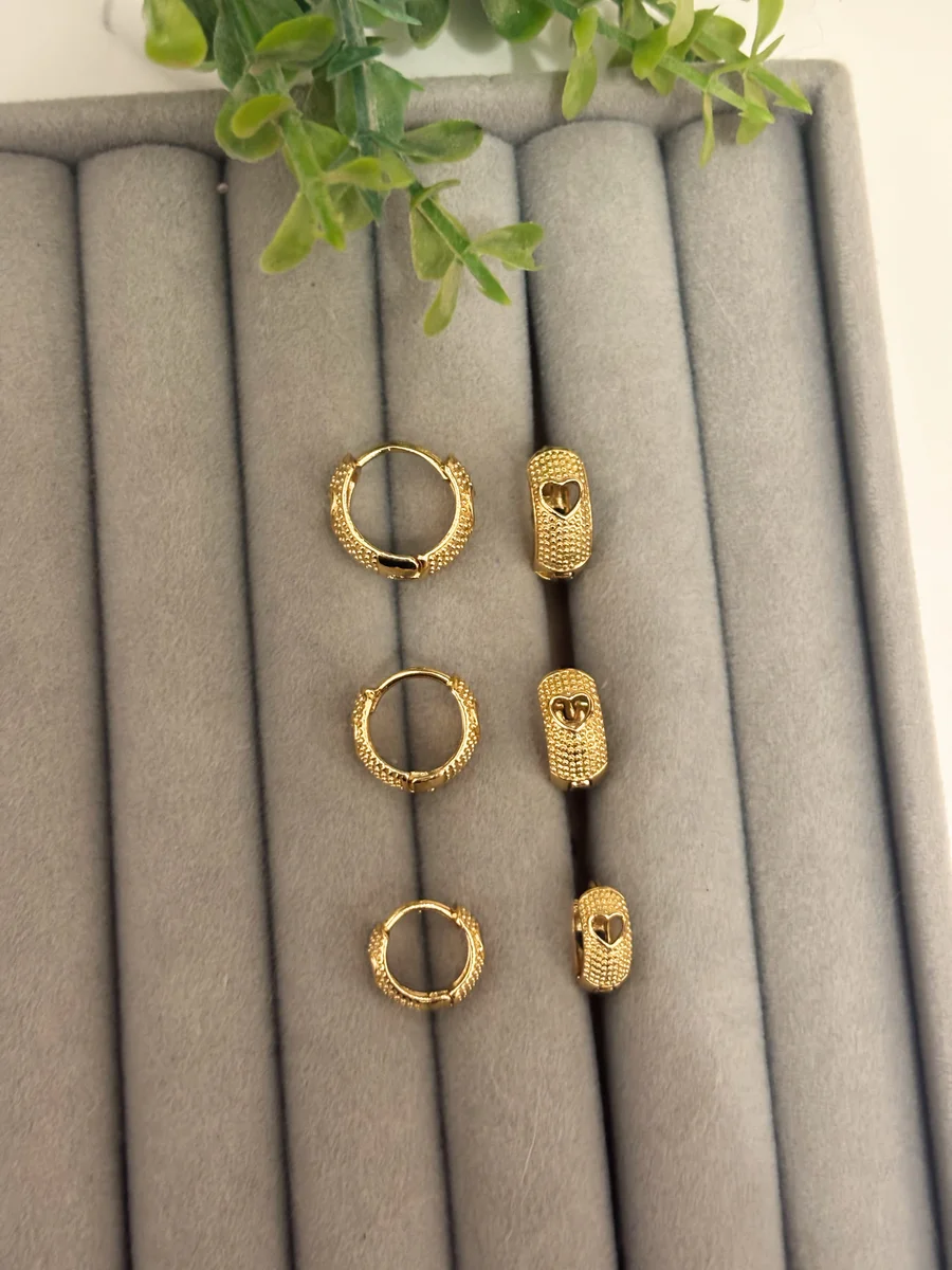 Trio brinco argola com coração dourada