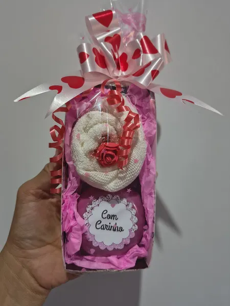 Lembrancinha sabonete+ toalhinha