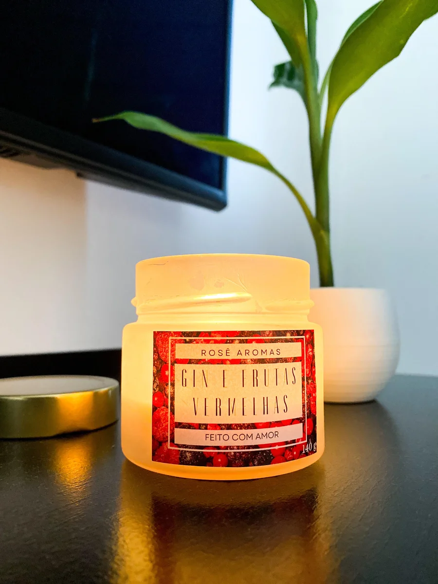 Vela Aromática Gin e Frutas Vermelhas 140g