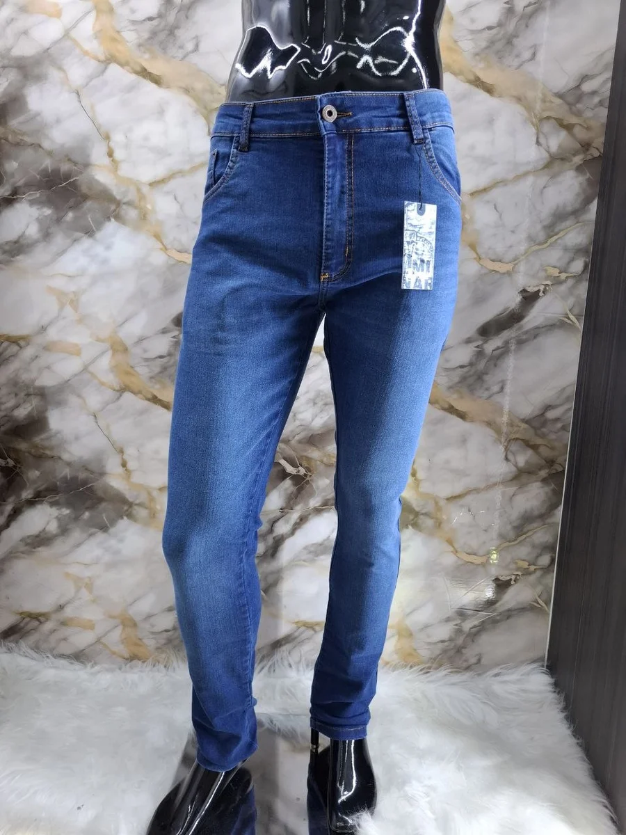 Calça básica azul claro 89