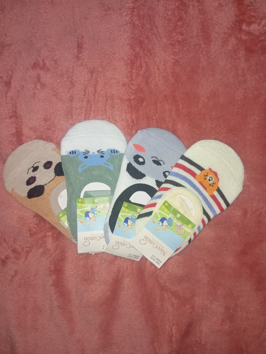 Meia antiderrapante infantil