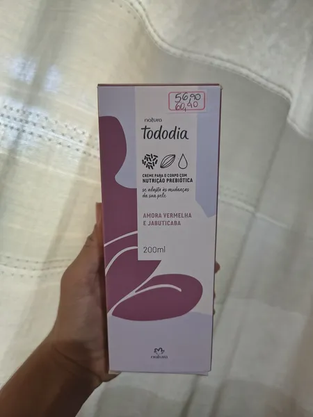 Creme hidratante amora vermelha e jabuticaba