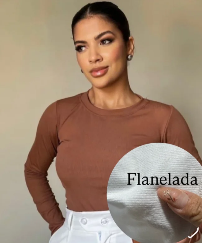 Blusa manga longa felpada gola careca