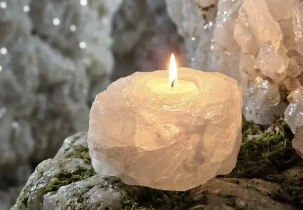 Vela aromática em quarto